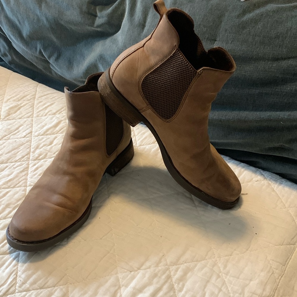 Born Leather Boots